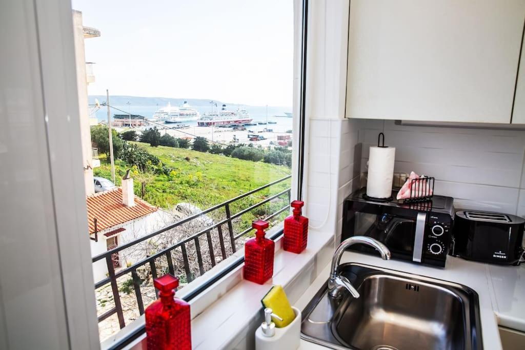 Appartamento Seafront Central Apt In Lavrio Esterno foto