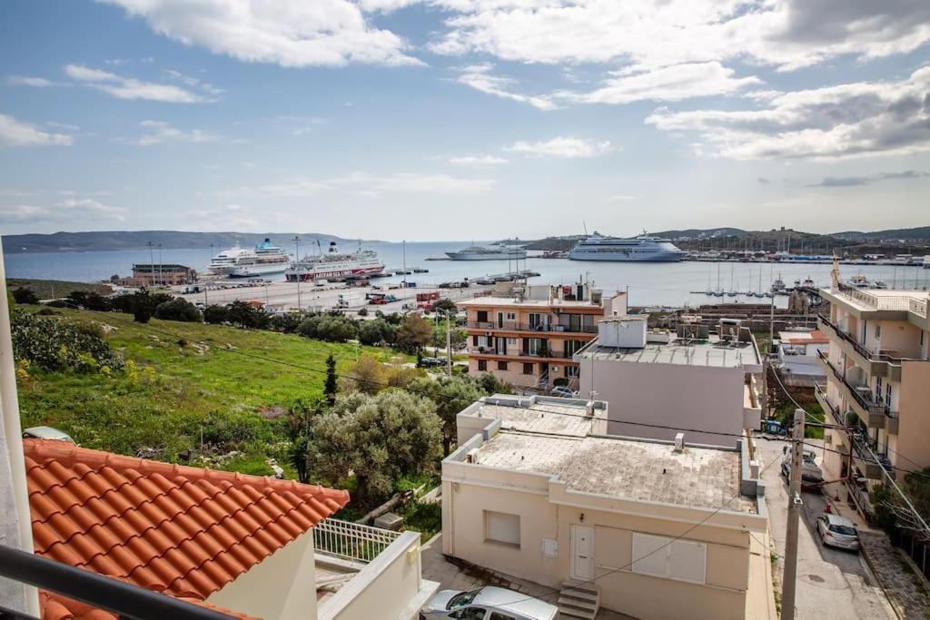 Appartamento Seafront Central Apt In Lavrio Esterno foto