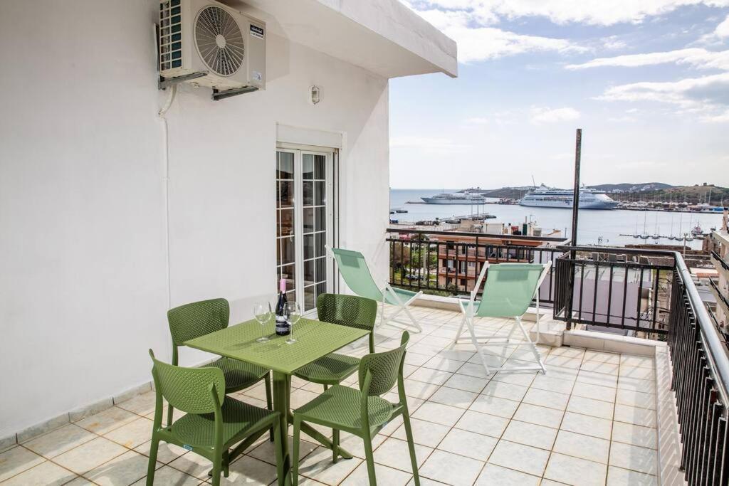 Appartamento Seafront Central Apt In Lavrio Esterno foto