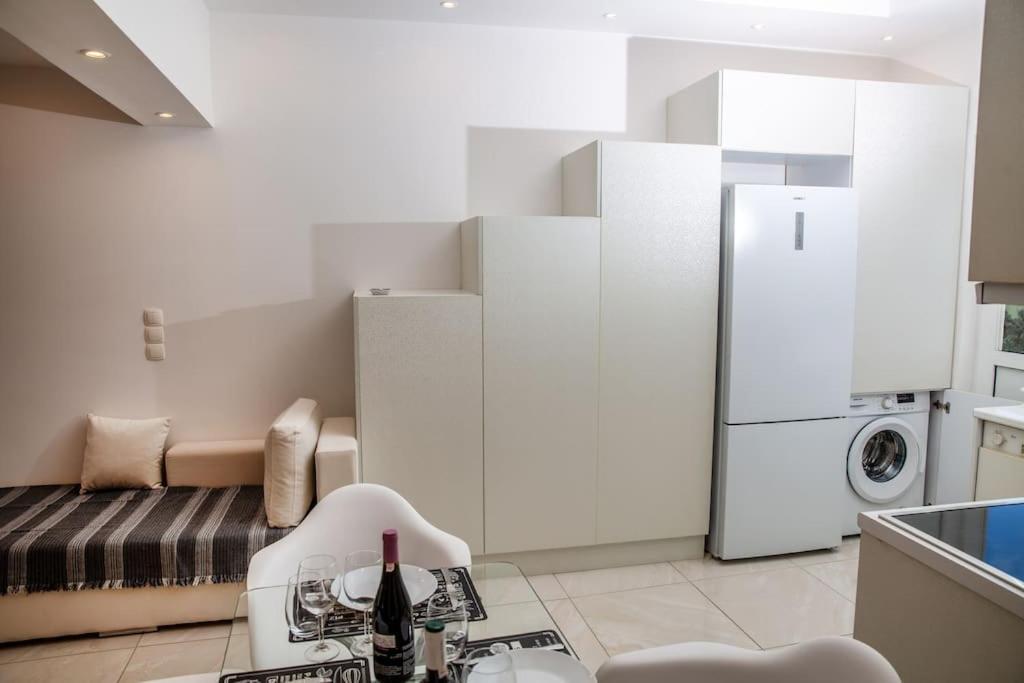Appartamento Seafront Central Apt In Lavrio Esterno foto